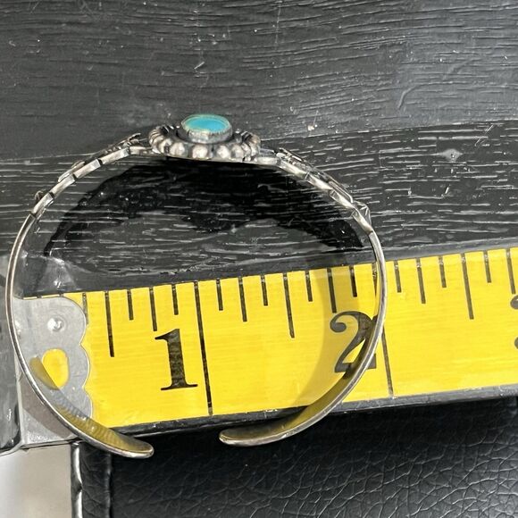 Vintage Native Turquoise Sterling Silver Cuff Bracelet Highly Detailed - Picture 7 of 7